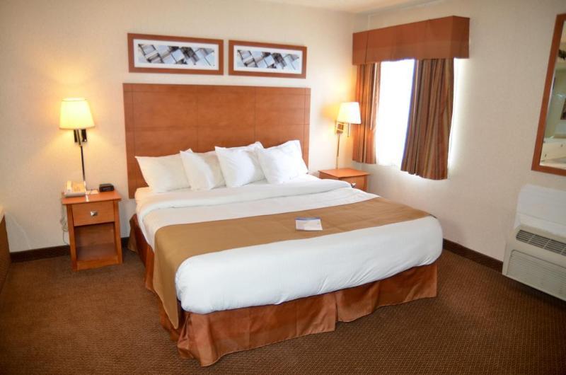 Hotel Baymont By Wyndham 2*